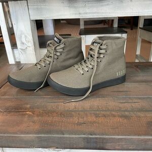 No Bull High Top Trainers Sneakers Women’s 7 Men’s 5.5 Green Ivy Black NEW